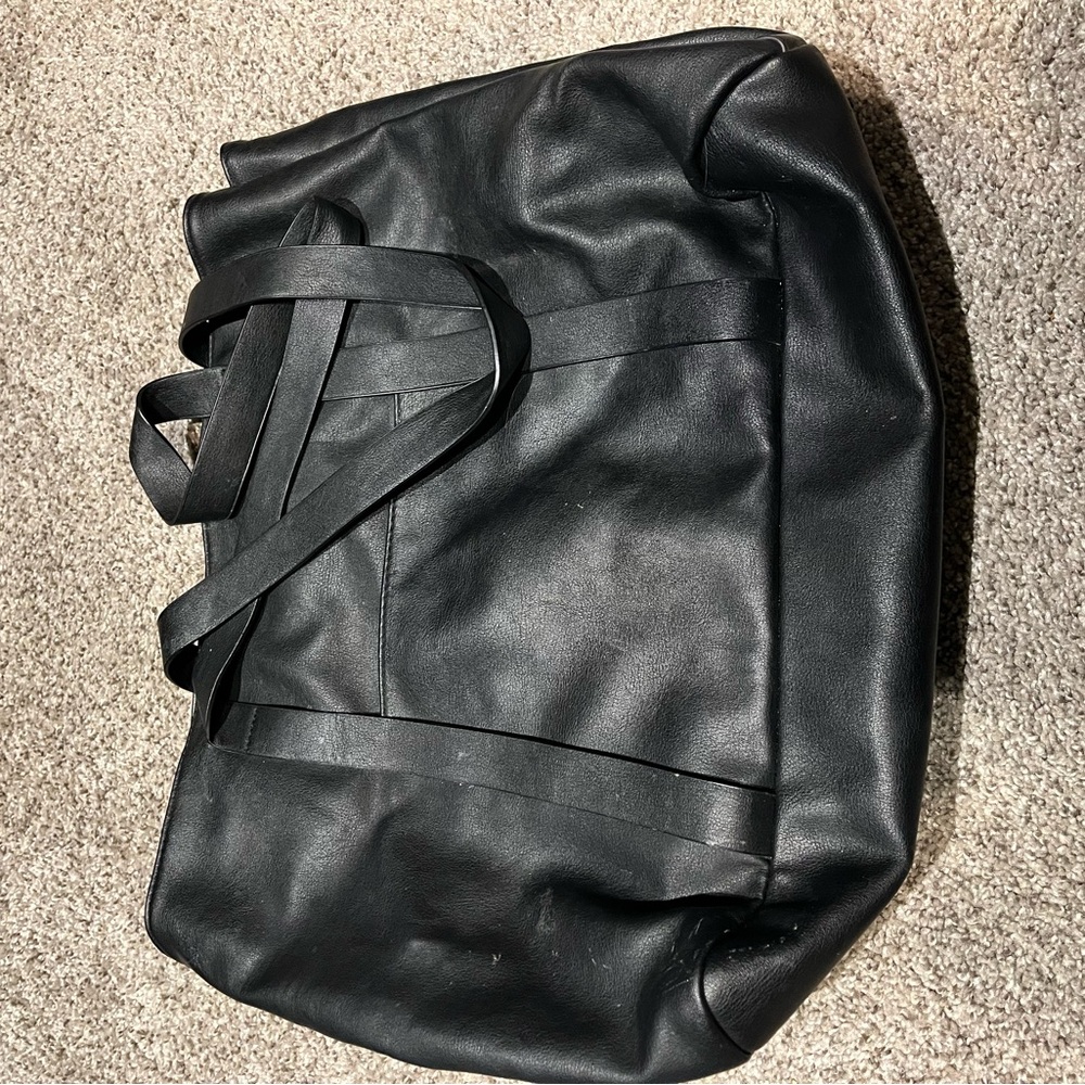 Universal Thread Black Faux-Leather Tote Bag